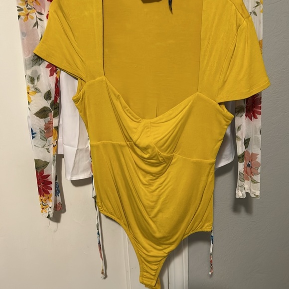 Yellow - Picture 2 of 6